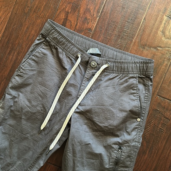 Vuori Ripstop Cargo Pants Charcoal Grey XS - Picture 3 of 11